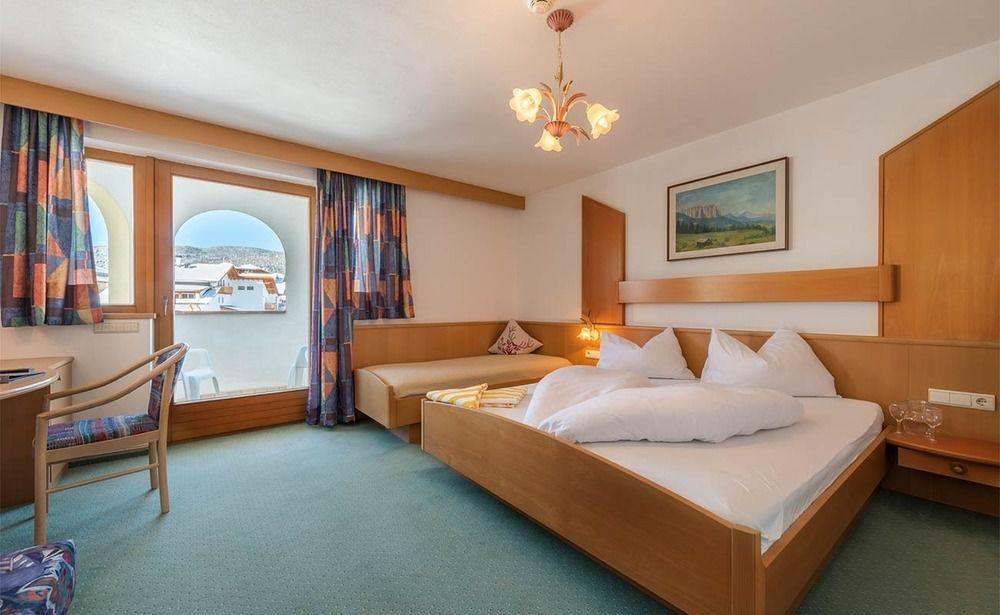 Hotel Alpenfrieden Маранца Екстериор снимка